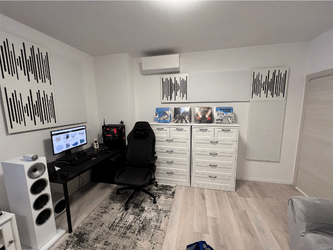 Multimedijalna soba (slušaonica u privatnom stanu, Rijeka)