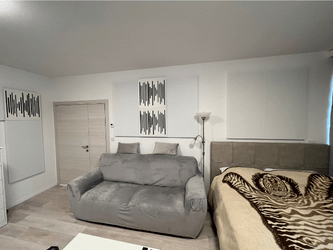 Multimedijalna soba (slušaonica u privatnom stanu, Rijeka)